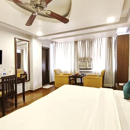 Hotel Bb Palace Delhi  Exteriör bild