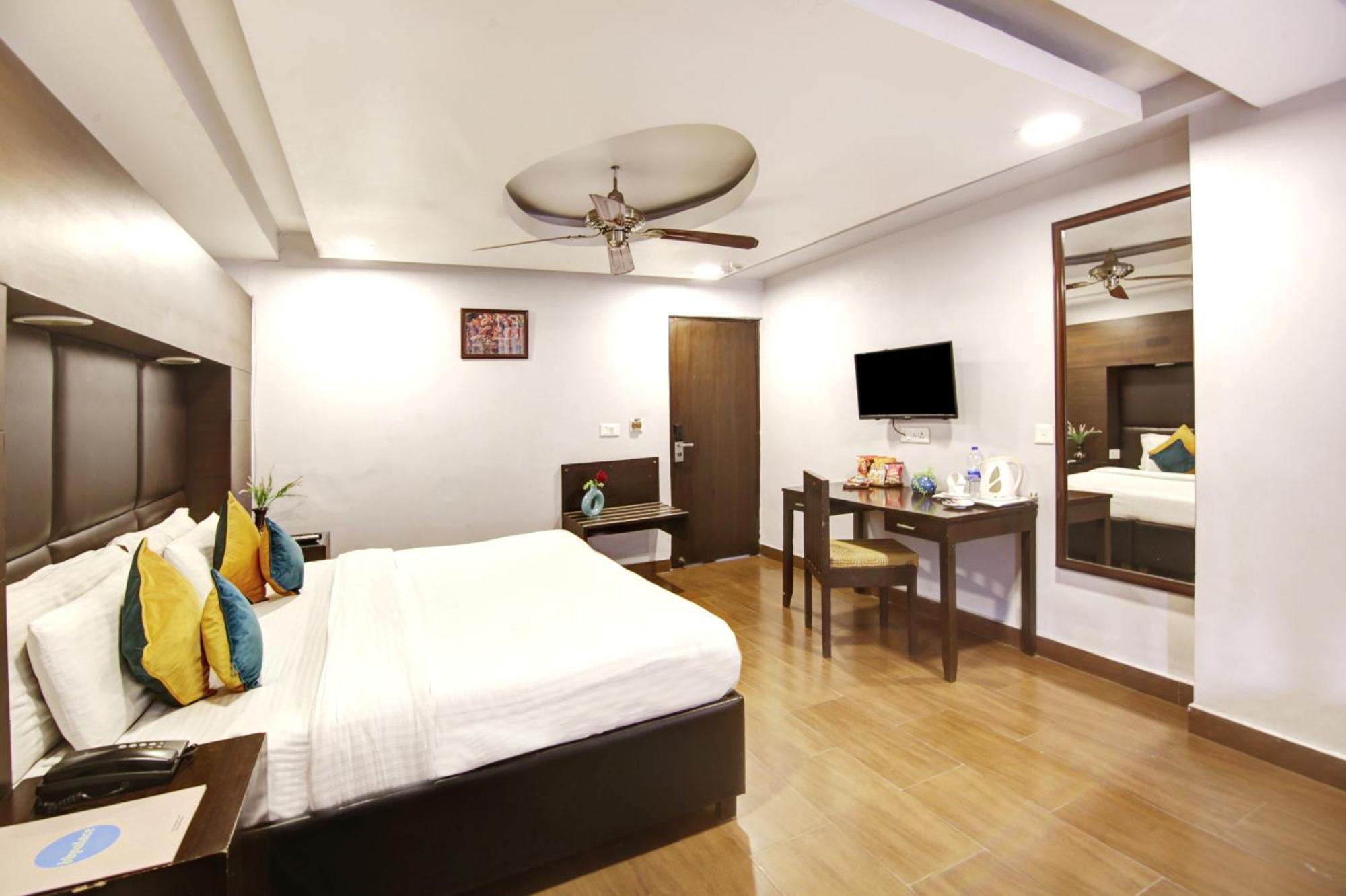 Hotel Bb Palace Delhi  Exteriör bild