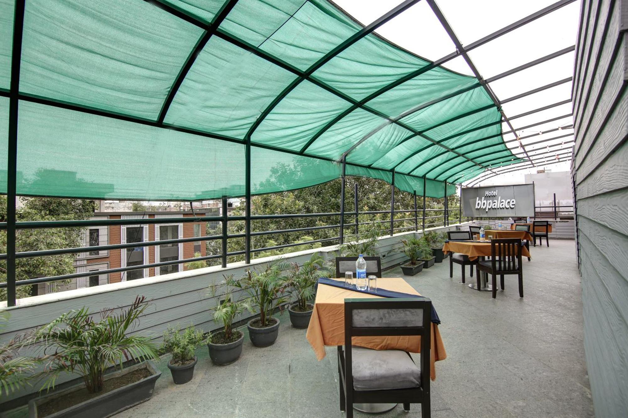Hotel Bb Palace Delhi  Exteriör bild