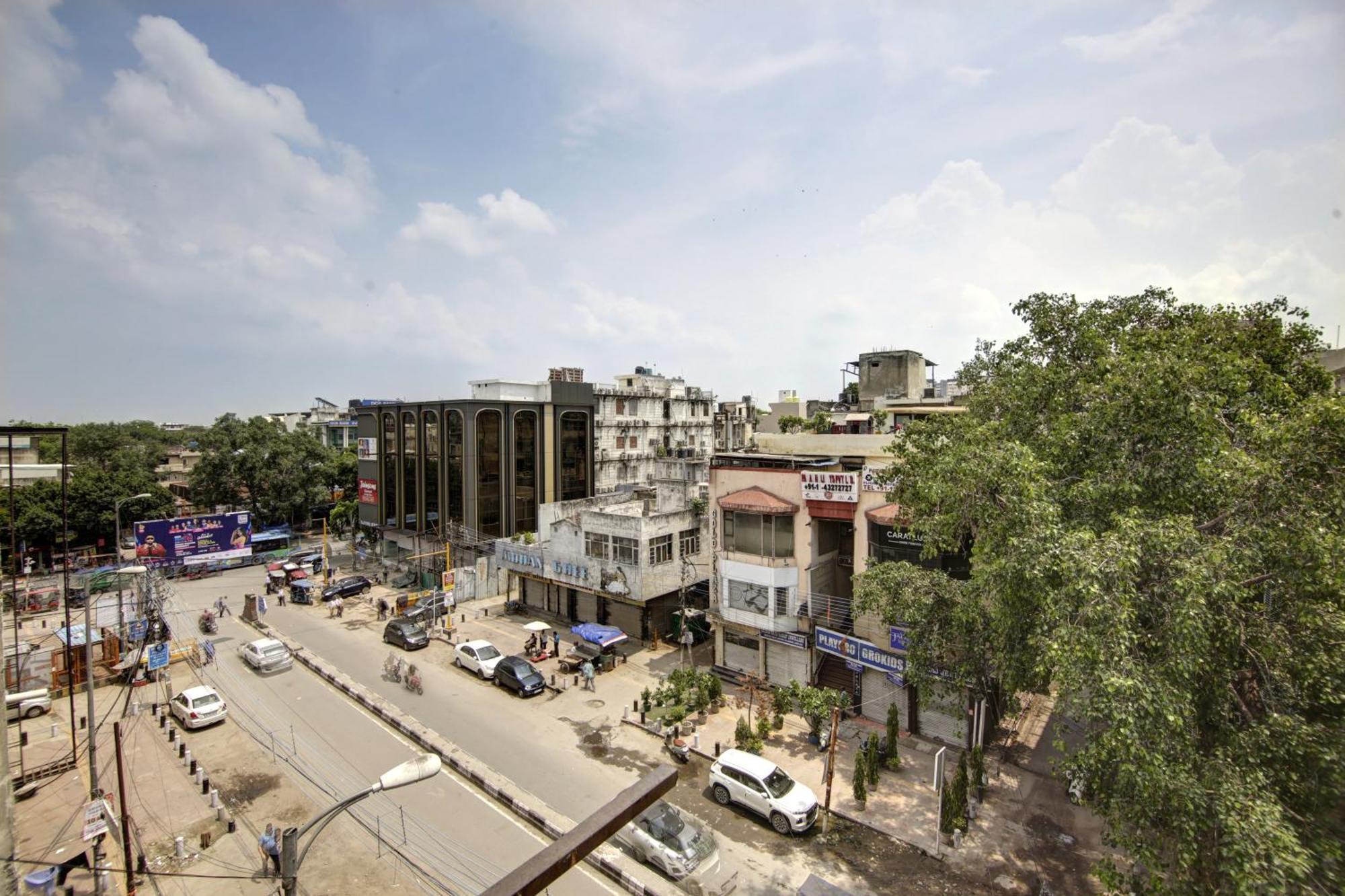 Hotel Bb Palace Delhi  Exteriör bild